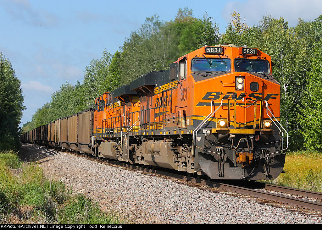 BNSF 5831